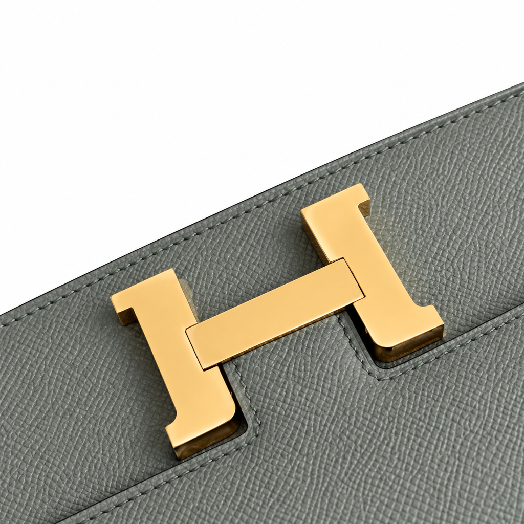 Hermès 26cm Crossbody Bag – First Luxury Leather Bag for Young Women