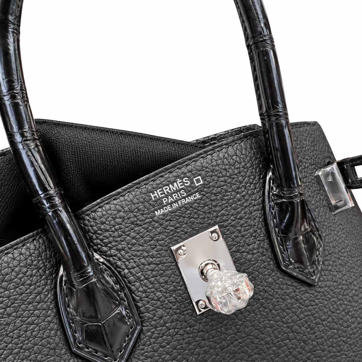 Hermès Kelly 25 Bag – Premium Leather, Gold Hardware, Top Handle & Shoulder Strap, 25cm