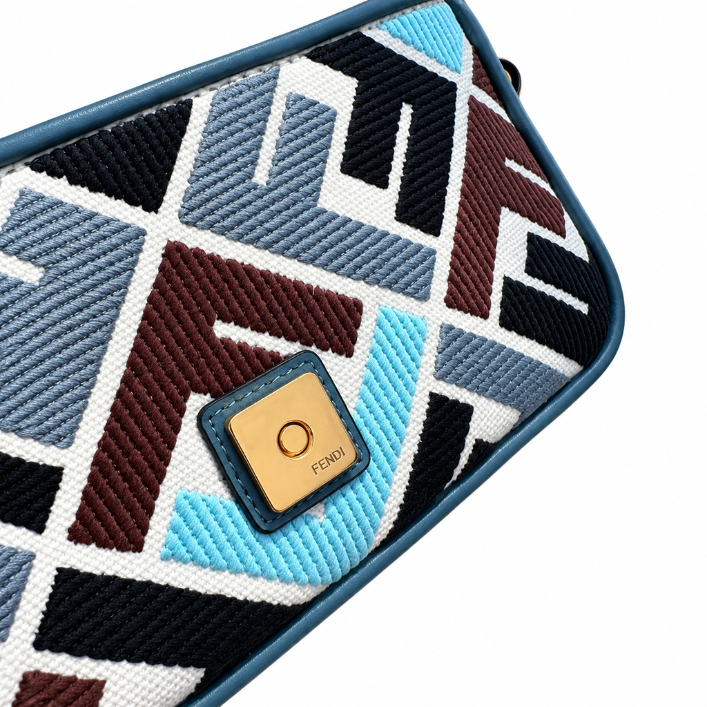Fendi FF Mini Baguette Shoulder Bag – Jacquard Canvas & Leather Trim, Flap Closure, 19cm